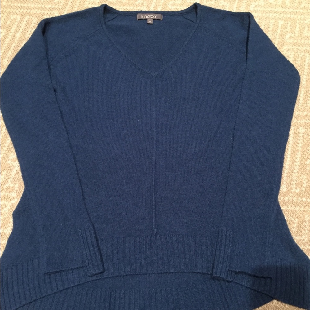 Blue cashmere sweater size M.